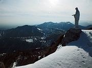 Salita primaverile con tanta neve in Cornagera (1312 m.) il 22 marzo 2013